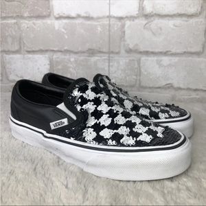 Women’s flippin sequence vans in size 9.  Excellent condition